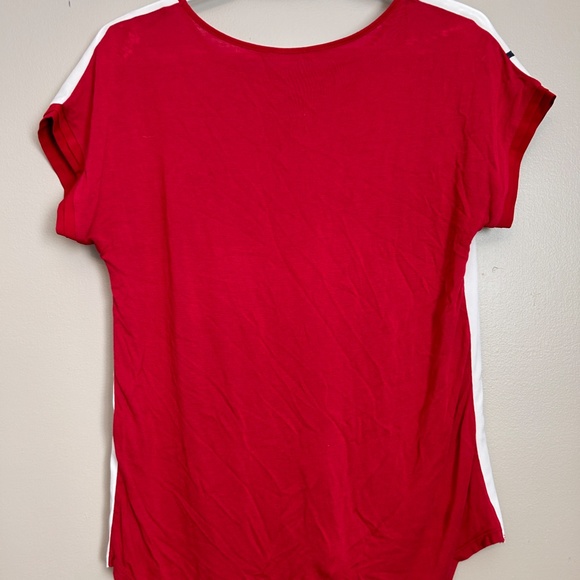 Blouse with Floral Design - Picture 2 of 3